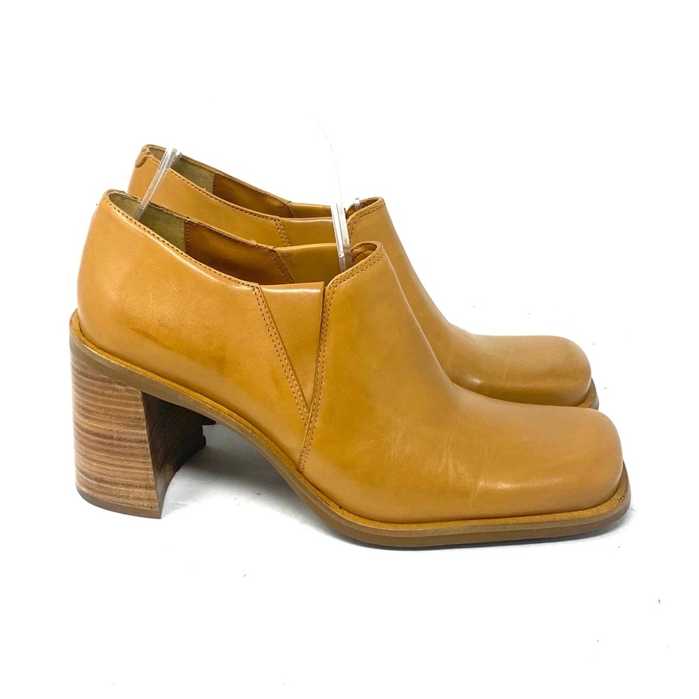 Diba Slip Ons - Picture 5 of 7